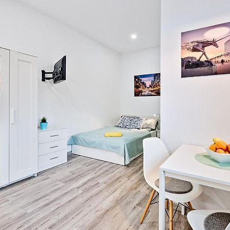 Delux9 Apartment Lodz  Ngoại thất bức ảnh